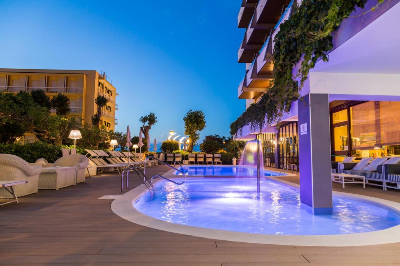 Hotel Alexander Gabicce Mare Dış mekan fotoğraf