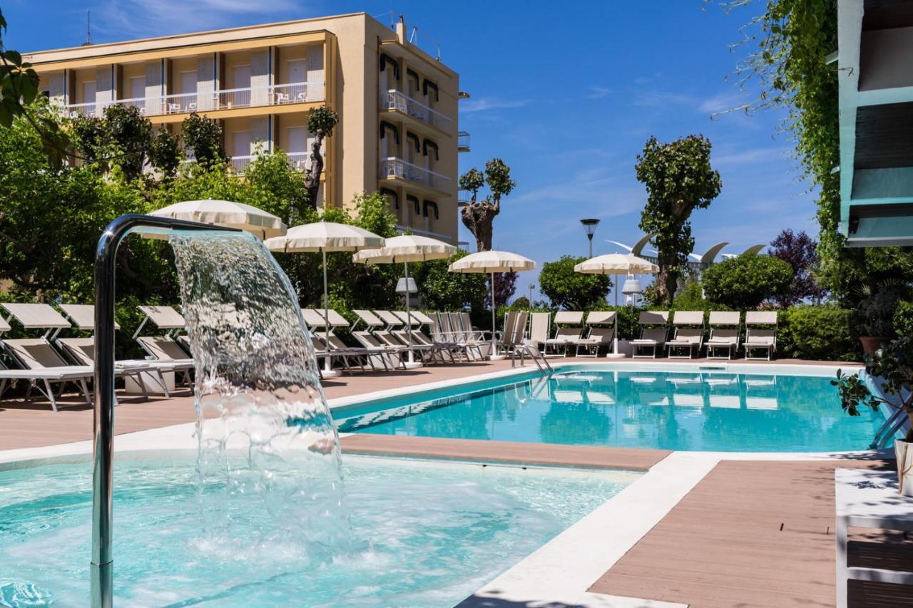 Hotel Alexander Gabicce Mare Dış mekan fotoğraf