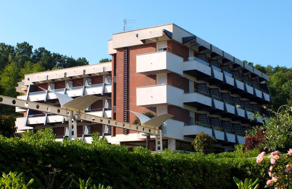 Hotel Alexander Gabicce Mare Dış mekan fotoğraf