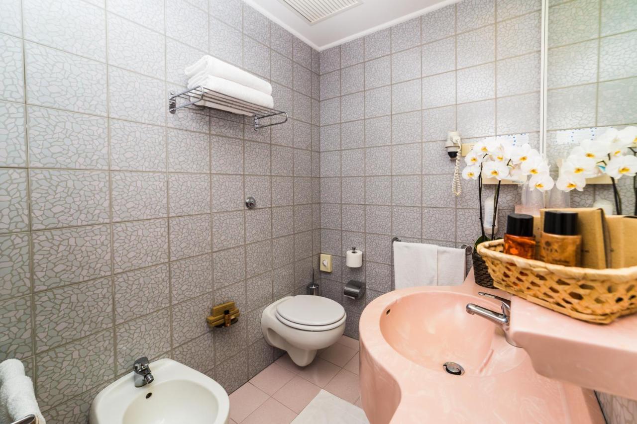 Hotel Alexander Gabicce Mare Dış mekan fotoğraf